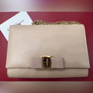 Salvatore Ferragamo Vara bow Beige cross body Clutch Made in Italy, Authentic